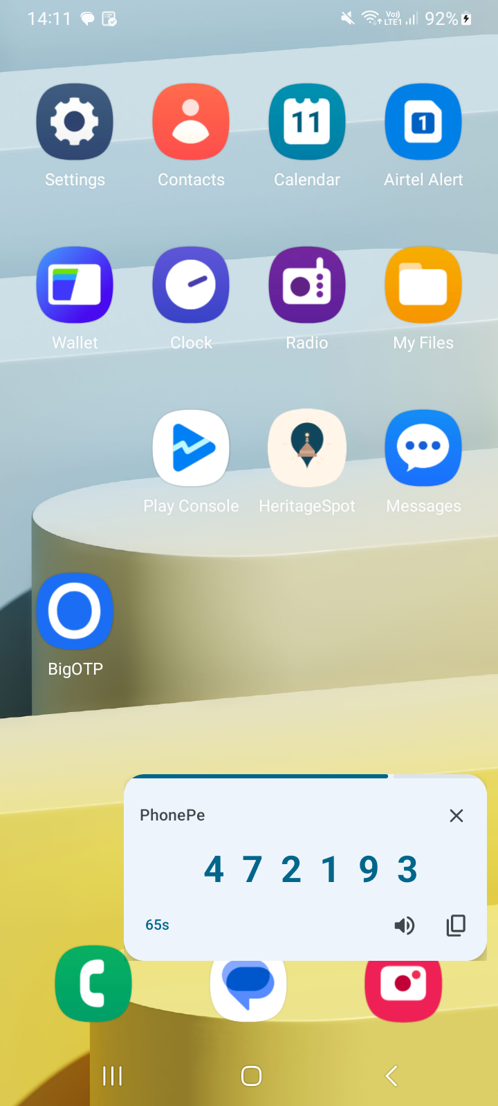 Floating bubble over home screen showing OTP digits